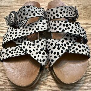 Black and Cream Sandals with Bow Detail